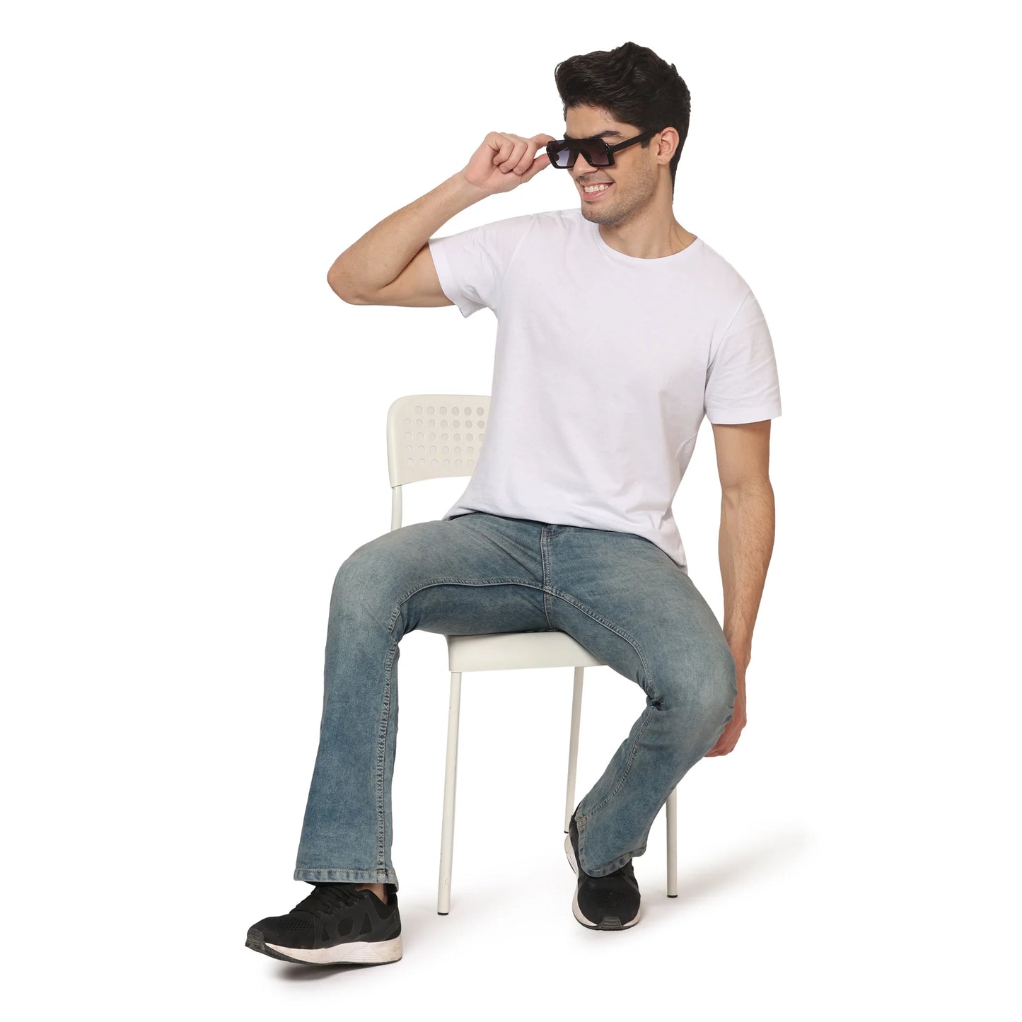 Kagad Men Straight Fit Light Blue Denim Jeans - Style Code "KGDJNS-403015